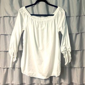 Crown & Ivy Linen-Like On/Off Shoulder Top